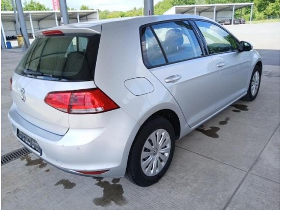 2015 Volkswagen Golf VII Lim. Trendline BMT 2015 Volkswagen Golf VII Lim. Trendline BMT