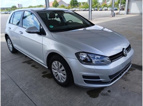 2015 Volkswagen Golf VII Lim. Trendline BMT 2015 Volkswagen Golf VII Lim. Trendline BMT