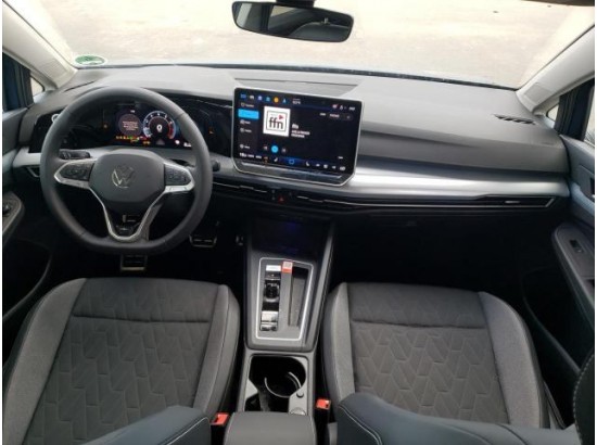 2025 Volkswagen Golf VIII Lim. 1.5 eTSI 110 kW Goal 2025 Volkswagen Golf VIII Lim. 1.5 eTSI 110 kW Goal