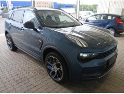 2022 Lynk & Co 01