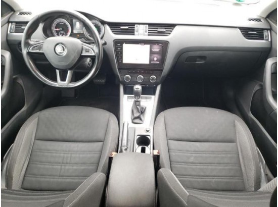 2017 Skoda Octavia Combi Ambition 2017 Skoda Octavia Combi Ambition