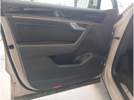 2024 Volkswagen Touareg 3.0 TDI 170 kW 4Motion Elegance 2024 Volkswagen Touareg 3.0 TDI 170 kW 4Motion Elegance