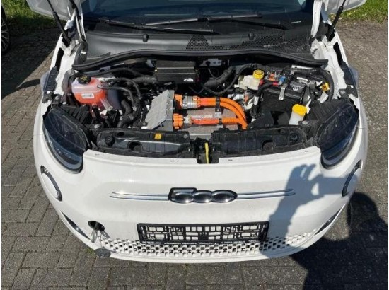 2022 FIAT 500 E Icon 2022 FIAT 500 E Icon
