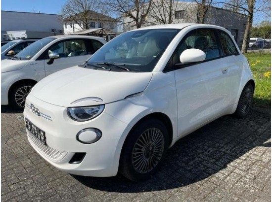 2022 FIAT 500 E Icon 2022 FIAT 500 E Icon