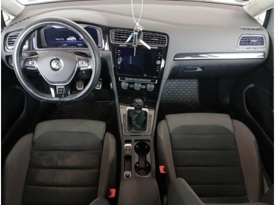 2017 Volkswagen Golf VII Variant Highline BMT/Start-Stopp 2017 Volkswagen Golf VII Variant Highline BMT/Start-Stopp