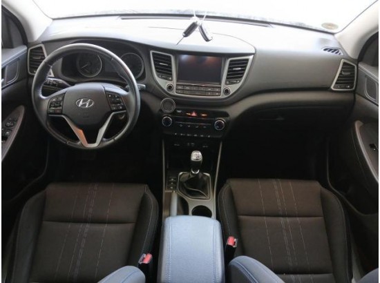 2018 Hyundai Tucson blue Classic 2WD