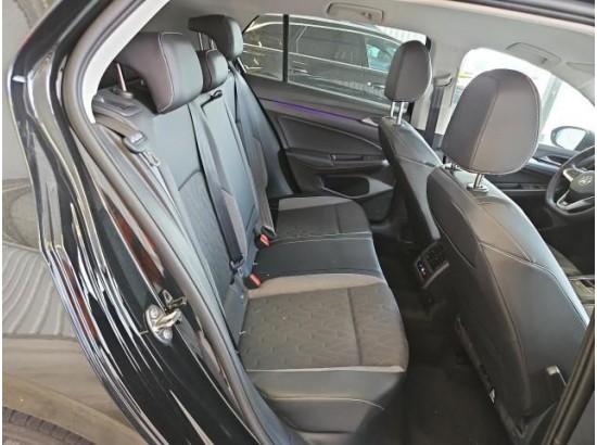2024 Volkswagen Golf VIII Lim. 1.5 TSI 110 kW Goal 2024 Volkswagen Golf VIII Lim. 1.5 TSI 110 kW Goal
