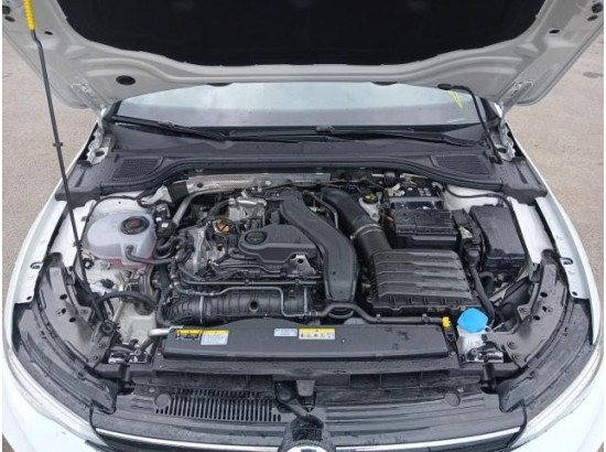 2025 Volkswagen Golf VIII Lim. 1.5 eTSI 85 kW Goal 2025 Volkswagen Golf VIII Lim. 1.5 eTSI 85 kW Goal