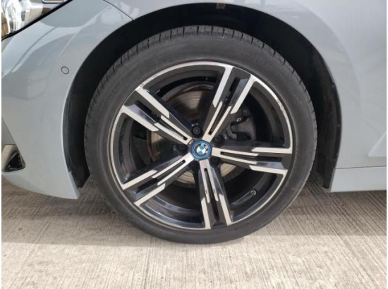 2023 BMW 3er Touring 320 d xDrive M Sport 2023 BMW 3er Touring 320 d xDrive M Sport
