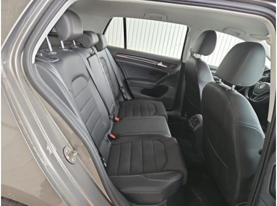 2016 Volkswagen Golf VII Lim. Highline BMT