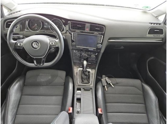 2016 Volkswagen Golf VII Lim. Highline BMT