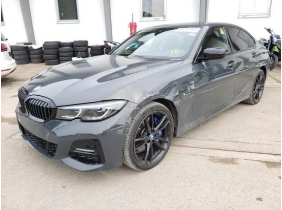 2022 BMW 3er Lim. 330 e xDrive M Sport 2022 BMW 3er Lim. 330 e xDrive M Sport