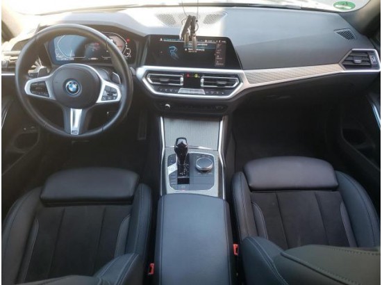 2022 BMW 3er Lim. 330 e xDrive M Sport 2022 BMW 3er Lim. 330 e xDrive M Sport