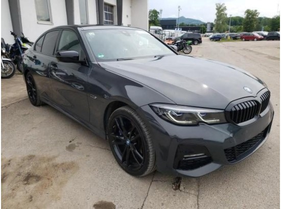 2022 BMW 3er Lim. 330 e xDrive M Sport 2022 BMW 3er Lim. 330 e xDrive M Sport