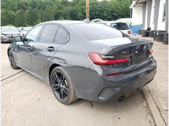 2022 BMW 3er Lim. 330 e xDrive M Sport 2022 BMW 3er Lim. 330 e xDrive M Sport