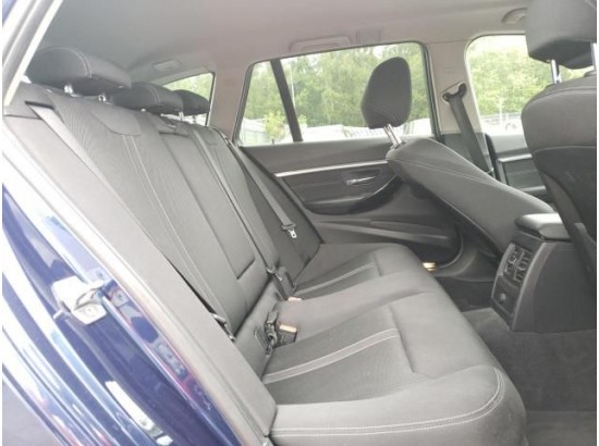 2015 BMW 3er Touring 318d Sport Line
