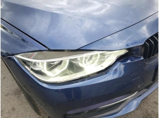 2015 BMW 3er Touring 318d Sport Line