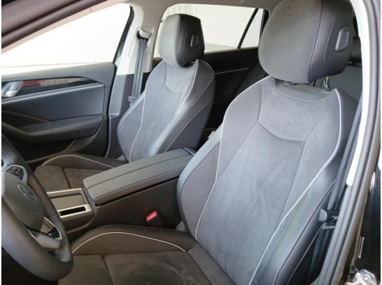 2025 Volkswagen Passat Variant 2.0 TDI 110 kW Business 2025 Volkswagen Passat Variant 2.0 TDI 110 kW Business