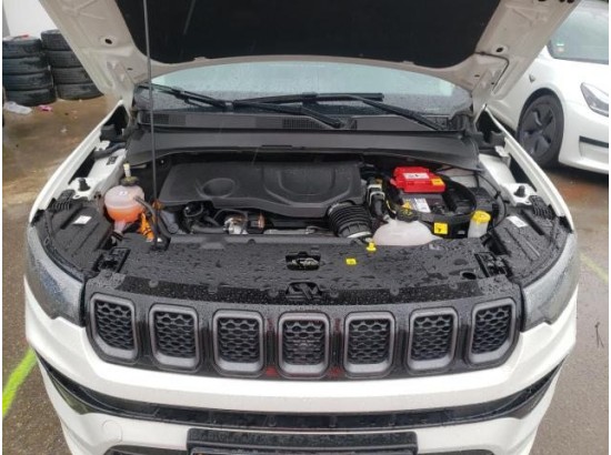 2022 Jeep Compass S Plug-In Hybrid 4WD 2022 Jeep Compass S Plug-In Hybrid 4WD