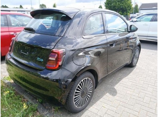 2022 FIAT 500 E Icon 2022 FIAT 500 E Icon