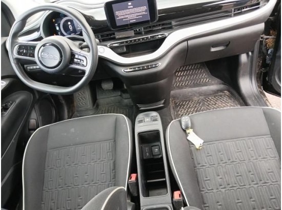 2023 FIAT 500 E Action 2023 FIAT 500 E Action