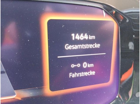 2025 Volkswagen Golf VIII Lim. 1.5 TSI 110 kW Life 2025 Volkswagen Golf VIII Lim. 1.5 TSI 110 kW Life