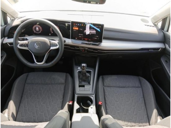2025 Volkswagen Golf VIII Lim. 1.5 TSI 110 kW Life 2025 Volkswagen Golf VIII Lim. 1.5 TSI 110 kW Life