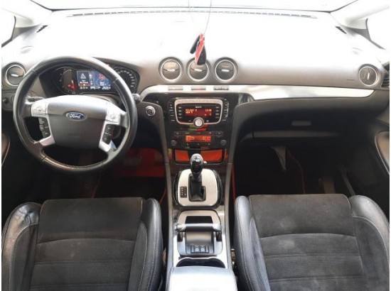 2015 Ford S-Max Titanium 2015 Ford S-Max Titanium