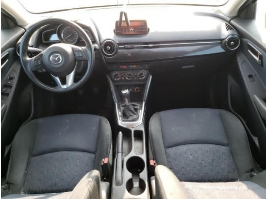 2016 Mazda 2 Lim. Center-Line 2016 Mazda 2 Lim. Center-Line