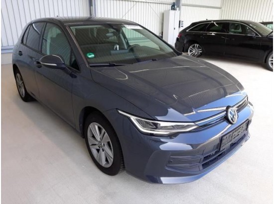 2024 Volkswagen Golf VIII Lim. 1.5 TSI 85 kW Life 2024 Volkswagen Golf VIII Lim. 1.5 TSI 85 kW Life