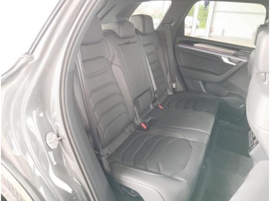 2025 Volkswagen Touareg 3.0 TDI 170 kW 4Motion R-Line 2025 Volkswagen Touareg 3.0 TDI 170 kW 4Motion R-Line