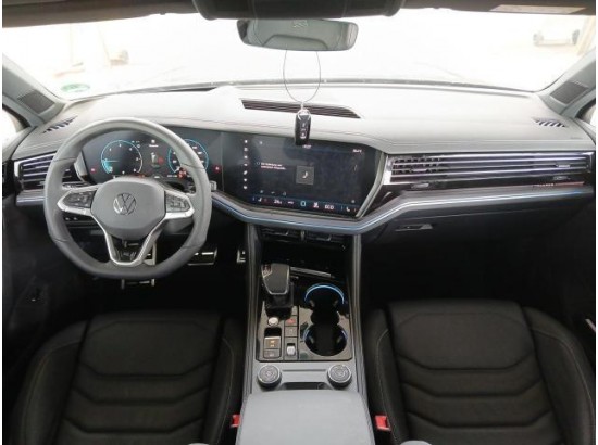2025 Volkswagen Touareg 3.0 TDI 170 kW 4Motion R-Line 2025 Volkswagen Touareg 3.0 TDI 170 kW 4Motion R-Line