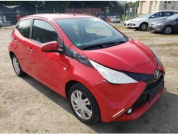 2016 Toyota AYGO x-play touch