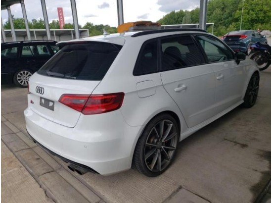 2015 Audi S3 Sportback 2.0 TFSI quattro 2015 Audi S3 Sportback 2.0 TFSI quattro