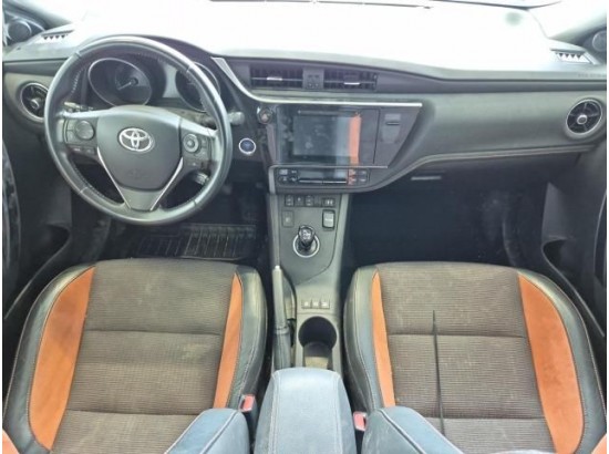 2017 Toyota Auris Hybrid Executive 2017 Toyota Auris Hybrid Executive