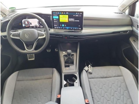 2025 Volkswagen Golf VIII Lim. 1.5 TSI 85 kW Goal 2025 Volkswagen Golf VIII Lim. 1.5 TSI 85 kW Goal