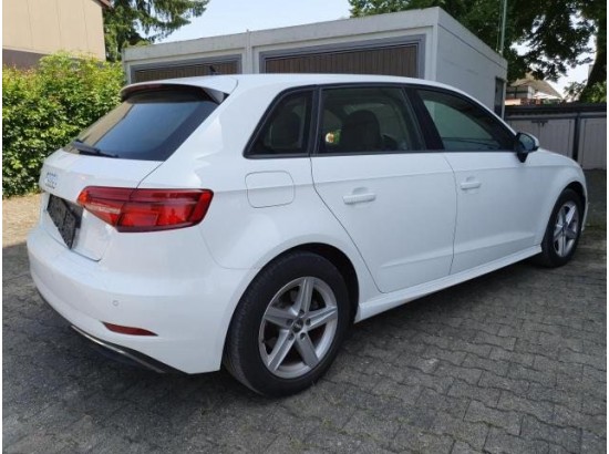 2020 Audi A3 Sportback 40 e-tron basis