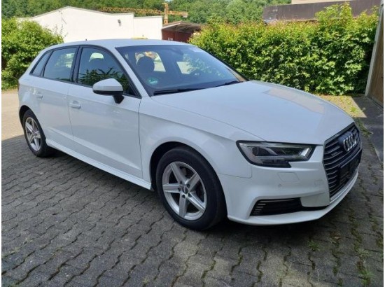 2020 Audi A3 Sportback 40 e-tron basis