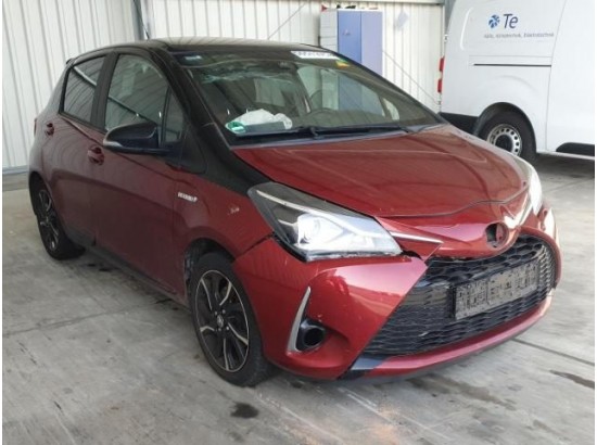 2017 Toyota Yaris Hybrid Style Selection 2017 Toyota Yaris Hybrid Style Selection