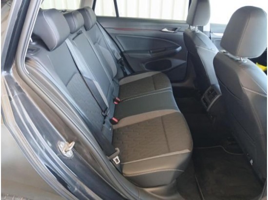 2025 Volkswagen Golf VIII Variant 1.5 eTSI 110 kW Goal