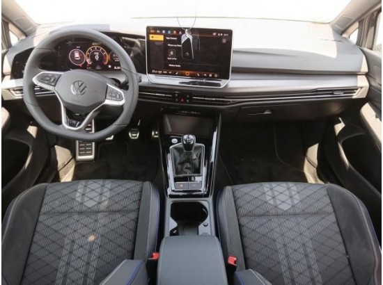 2025 Volkswagen Golf VIII Lim. 1.5 TSI 110 kW R-Line 2025 Volkswagen Golf VIII Lim. 1.5 TSI 110 kW R-Line