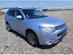 2015 Mitsubishi Outlander PHEV Top 4WD