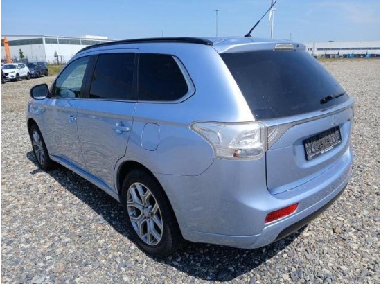 2015 Mitsubishi Outlander PHEV Top 4WD 2015 Mitsubishi Outlander PHEV Top 4WD