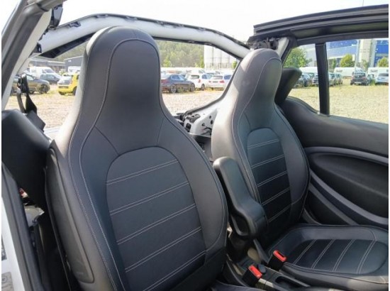 2018 Smart fortwo cabrio Basis 66 kW