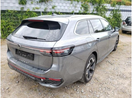 2025 Volkswagen Passat Variant 2.0 TDI 110 kW R-line 2025 Volkswagen Passat Variant 2.0 TDI 110 kW R-line