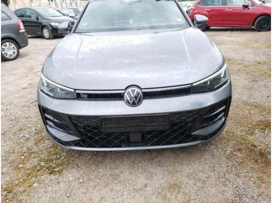 2025 Volkswagen Passat Variant 2.0 TDI 110 kW R-line 2025 Volkswagen Passat Variant 2.0 TDI 110 kW R-line