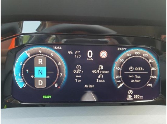 2025 Volkswagen Golf VIII Lim. 1.5 eTSI 110 kW Life 2025 Volkswagen Golf VIII Lim. 1.5 eTSI 110 kW Life