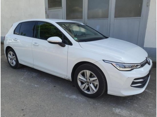 2025 Volkswagen Golf VIII Lim. 1.5 eTSI 110 kW Life 2025 Volkswagen Golf VIII Lim. 1.5 eTSI 110 kW Life