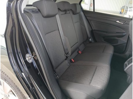 2025 Volkswagen Golf VIII Lim. 1.5 eTSI 110 kW Life 2025 Volkswagen Golf VIII Lim. 1.5 eTSI 110 kW Life