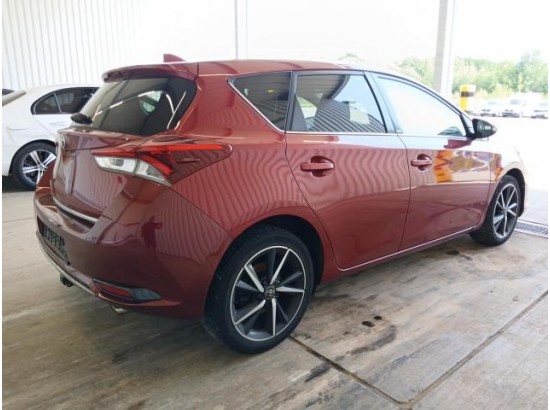 2017 Toyota Auris Edition-S+